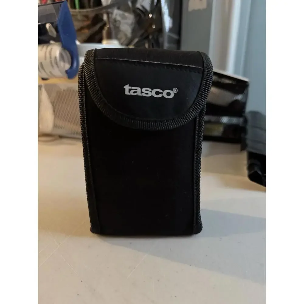 Tasco 16x32 Binoculars with Case Outdoor Sports See Distance Sightseeing